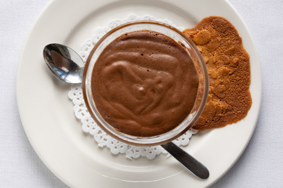 Mousse au chocolat, sans any newfangled additions.