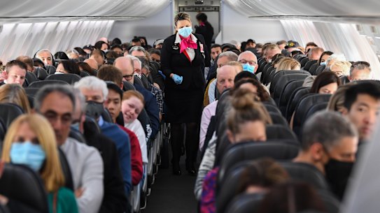 A Qantas Boeing 737-800 flight from Adelaide lands in Sydney in September 2020.