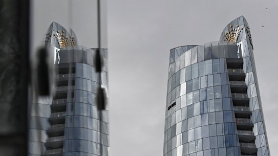 Justice Bergin’s inquiry found that Crown is unfit to hold a NSW gaming licence. 