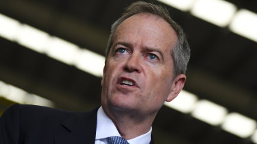 Bill Shorten has promised to make it easier for casual workers to convert to permanent employment.