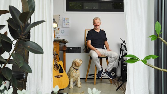 Matthew Johnstone had a dramatic realisation when he was a block away from the twin towers as they collapsed on September 11, 2001. 