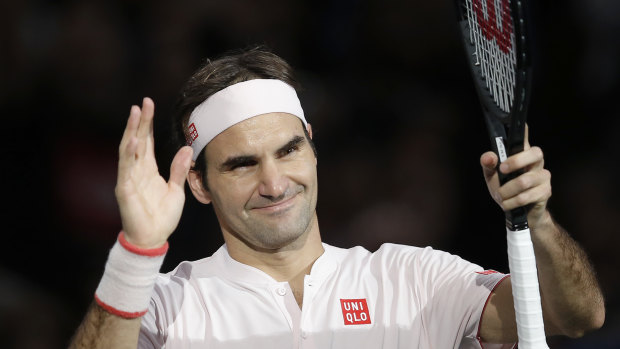 Roger Federer has played down claims of favouritism at the Australian and US Opens.