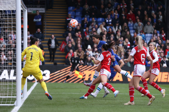 Sam Kerr heads home within the first two minutes of the Continental Cup final against Arsenal.