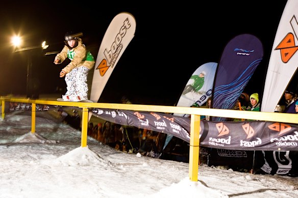 Scotty James, 14 anos, compete em Perisher Valley em 2009.