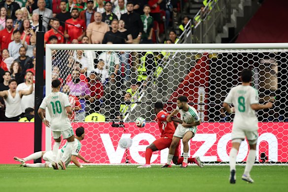 Breel Embolo #7 of Switzerland scores his team’s first goal.