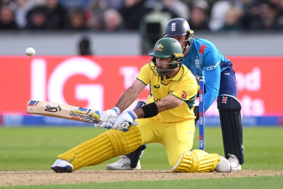 As an unconventional batter himself, Glenn Maxwell admired Phil Hughes.