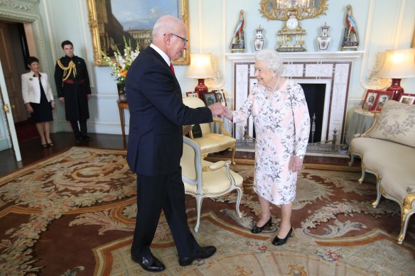 Governor-General David Hurley meeting the Queen in 2016, when he was governor of NSW.