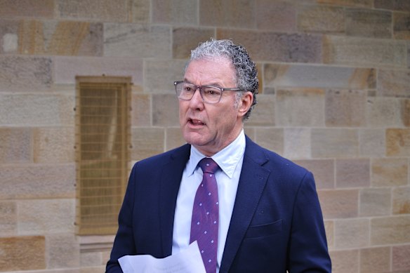 Education Minister John-Paul Langbroek said he expected teacher aides and cleaners would accept the government’s wage offer.