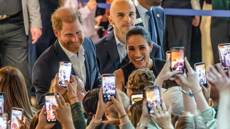 Harry and Meghan Australia visit LIVE updates: Crowds turn out for Harry and Meghan at children’s hospital