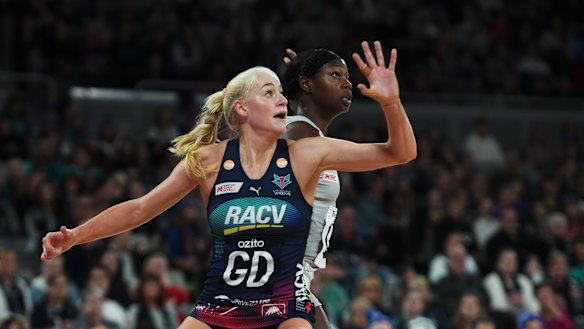 Vixen Jo Weston and Magpie Shimona Nelson.