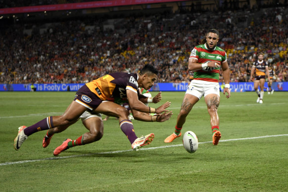 Deine Mariner showed his speed to score two tries for the Brisbane Broncos against the South Sydney Rabbitohs.