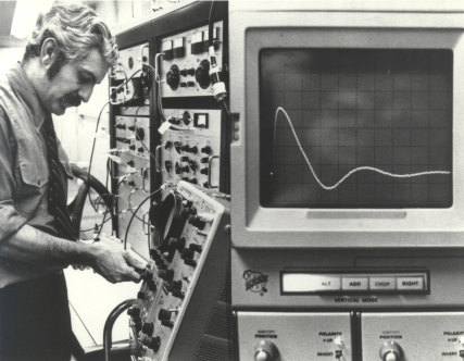 Dr Raymond Damadian in his Brooklyn laboratory in 1977.