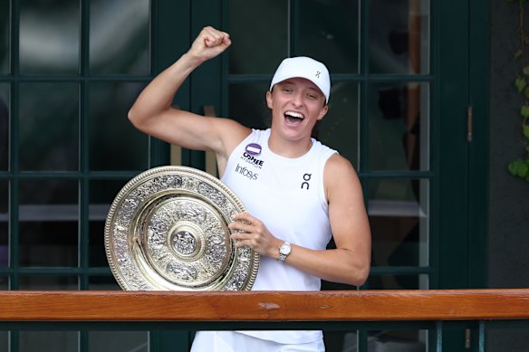 Swiatek won the most lopsided Wimbledon singles final in 114 years.