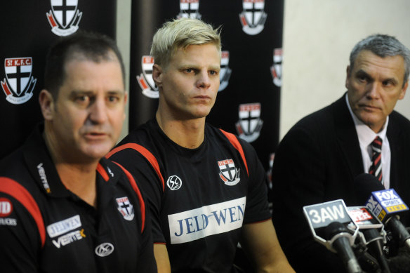Lyon in 2010 with Nick Riewoldt and St Kilda’s then-chief executive, Michael Nettlefold.
