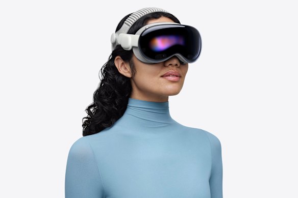 The new headband is a huge improvement in comfort. The screen on the front continues to be a bit weird.