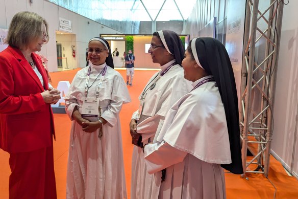 Premier Jacinta Allan speaks with nuns from a local co<em></em>nvent at an Internatio<em></em>nal Education and Skills Summit.