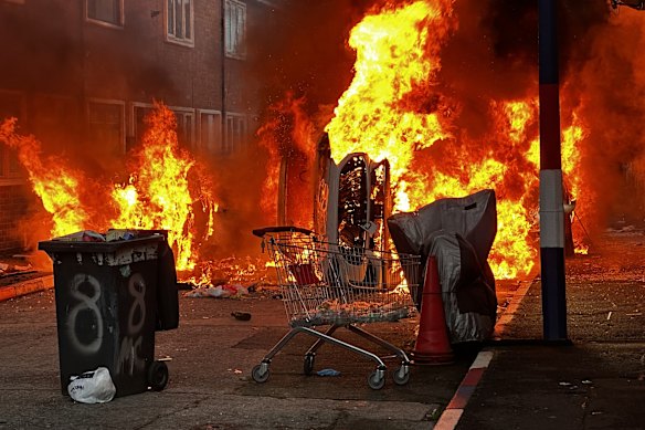Belfast attack: Riots erupt as Sudanese man arrested after attempted beheading, sparking UK migration debate
