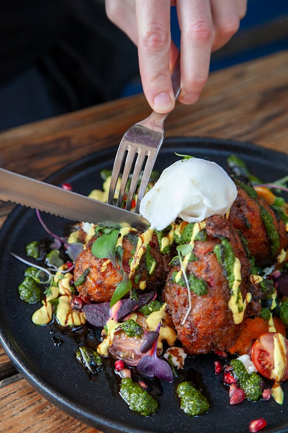 Green peas prepared five ways with poached egg, goat’s cheese, pomegranate and dukkah. 