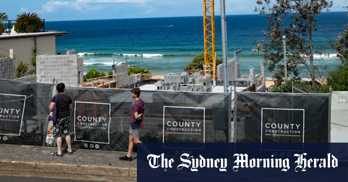 Sydney renovators turn Whale Beach Road into a 'battleground' - Vimarsana News