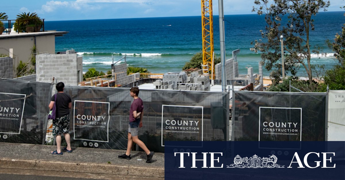 Sydney renovators turn Whale Beach Road into a 'battleground' - Vimarsana News