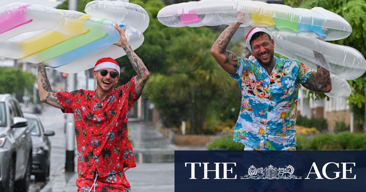 Christmas 2023: Melburnians celebrate in the rain - Vimarsana News