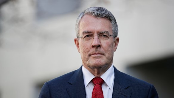Shadow Attorney-General Mark Dreyfus says the government should released a declassified version of its national security laws review.