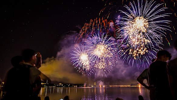 Large purple fireworks grace the Canberra sky at the 2018 Skyfire.
