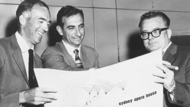 From left: Jorn Utzon, Jack Zunz and H. Ingram Ashworth on the competition committee in 1957.