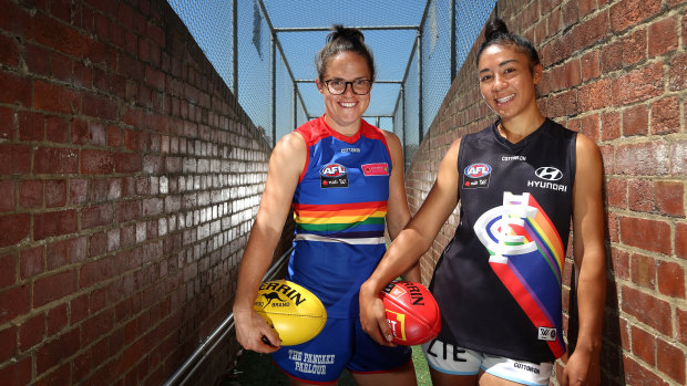 Star players Emma Kearney and Darcy Vescio will resume old rivalries on Sunday - but Kearney will be in different colours.