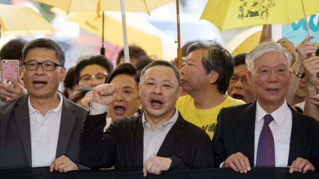 Reverend Chu Yiu-ming (right, front) with other Occupy protesters in April.