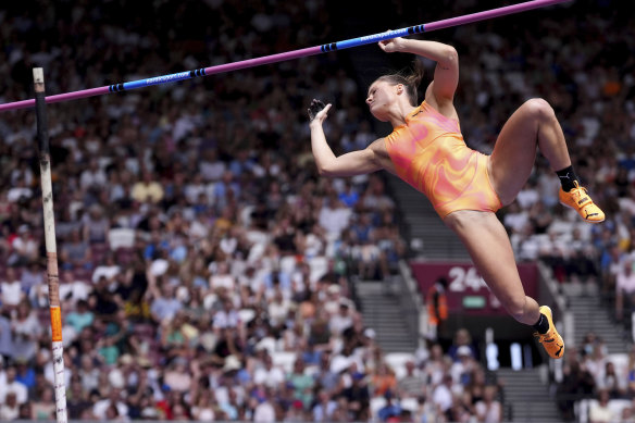 Nina Kennedy won for the fifth straight time.