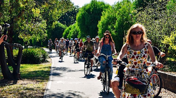 Cyclists protest against helmet laws.