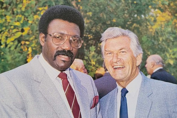 Clive Lloyd and Bob Hawke in 1985.