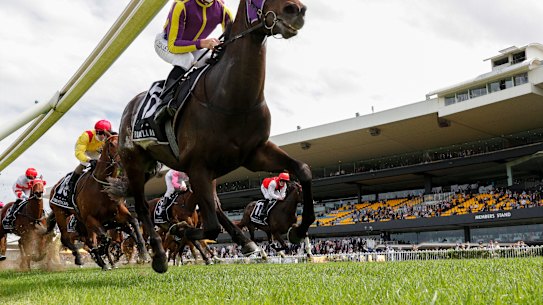 Kiss Sum snuck along the rails to win the Four Pillars.