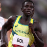 Peter Bol leads the pack in the 800m final.