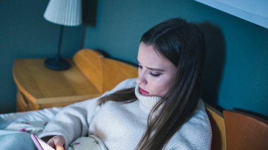 Raising age restrictions on social media would help some Australian teenagers with comparison culture and the normalisation of filters.