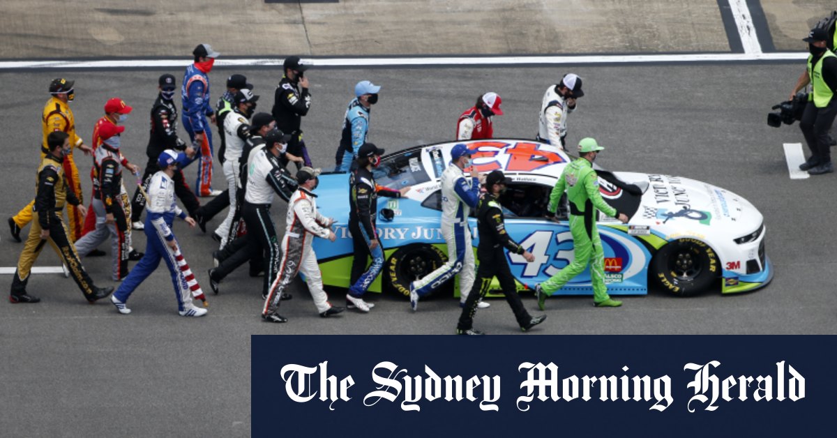 Nascar Drivers Show Support For Bubba Wallace After Noose Found In