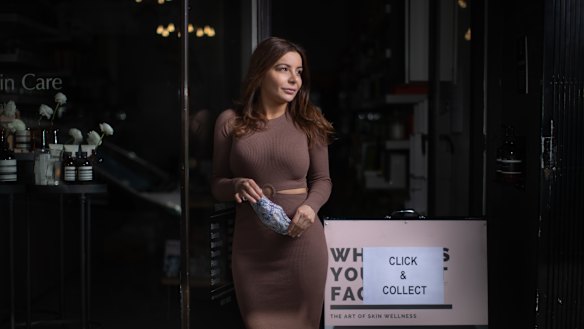 Melbourne business owner Sia Psicharis has called for beauty salons to be able to open in October.