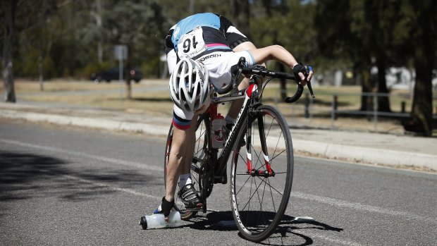 Cyclists will be fined for throwing their water bottles.
