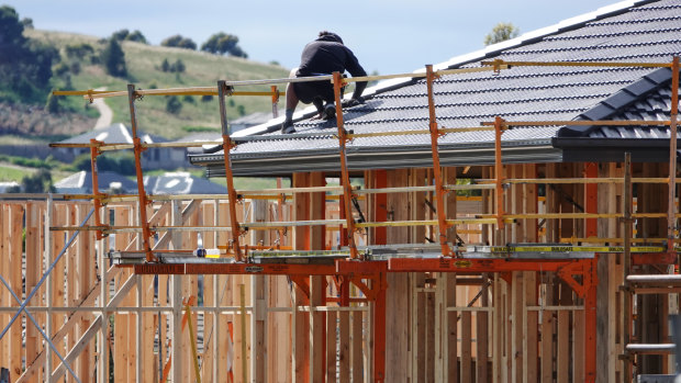 The federal government's housing sector advisory corporation expects supply to exceed demand by 268,000 dwellings over coming years before correcting as the international border reopens.