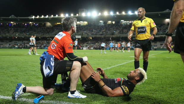 Viliame Kikau injured his hamstring against the Sharks, with the Penrith trainer calling for the game to be stopped.
