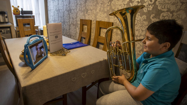Sistema Scotland has built an orchestra in Raploch for underprivileged children.