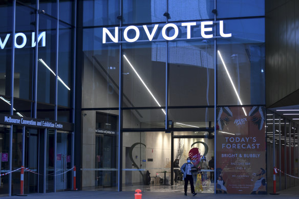 The main entrance of Novotel South Wharf.