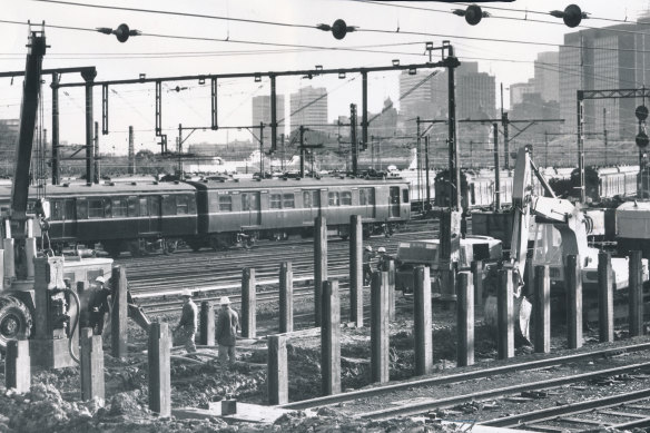 Work begins on the City Loop in 1971.