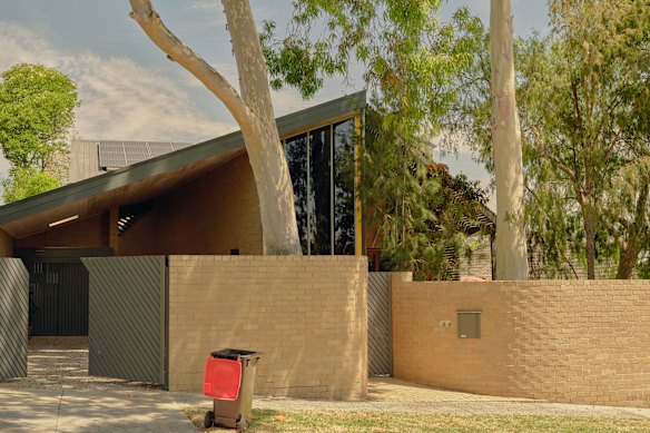 A couple with a love of mid-century design purchased the property and were keen to see it restored to its former glory.