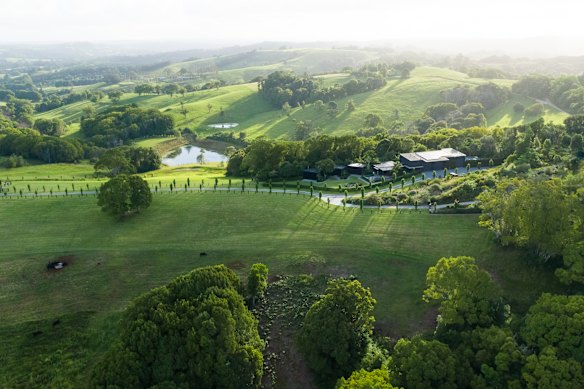 Amaroo Bangalow enjoys rare seclusion, while still being close to the action.