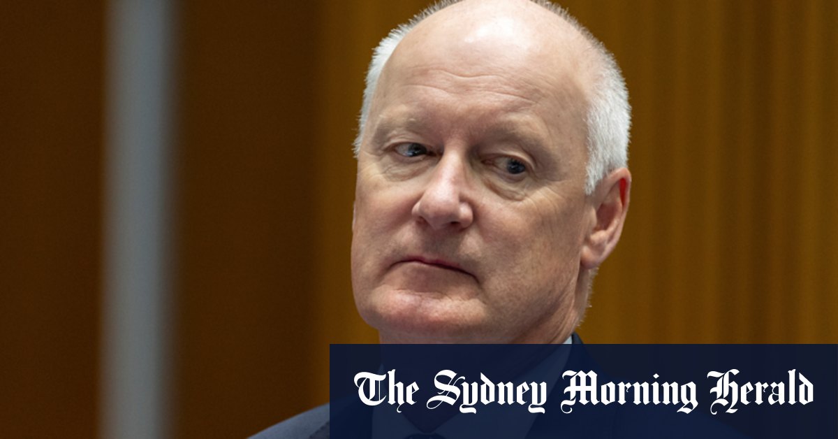 Qantas boss Richard Goyder must not wait to leave - Vimarsana News