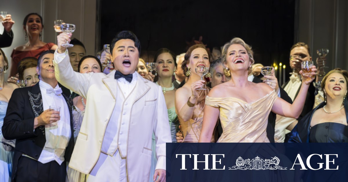 This performance of a classic opera had the audience on their feet