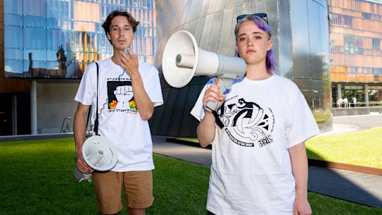Deaglan Godwin and Maddie Clark at Sydney University.
