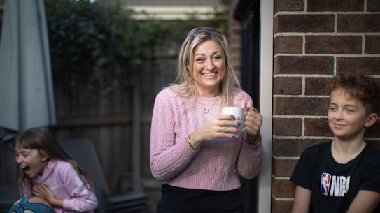 School teacher, counsellor and single mum Daniela Mezinec started Melbourne Lockdown Support 4.0 on Facebook, and saw it bloom into a huge self-help community.